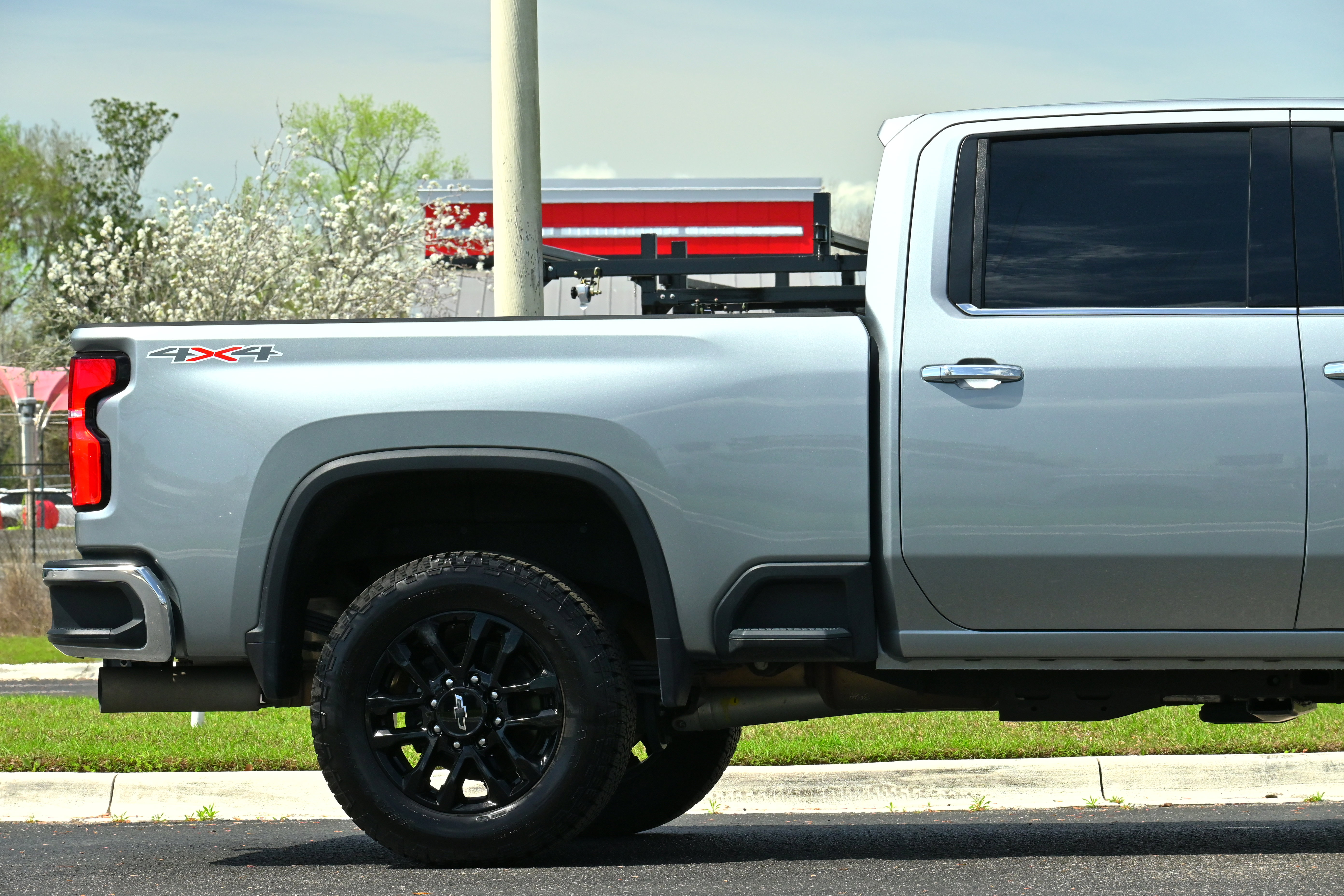 Used 2024 Chevrolet Silverado 2500 LTZ image 5