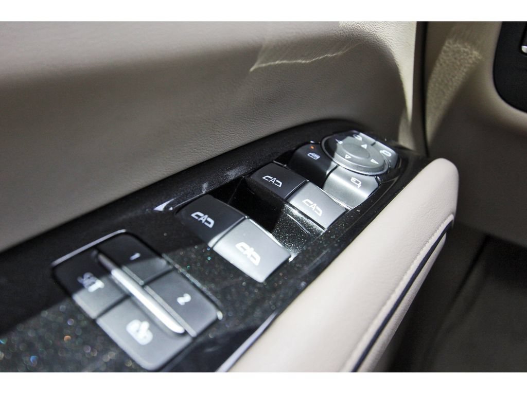 Used 2021 Cadillac Escalade Premium Luxury w/ LPO, Illumination Package RWD image 21