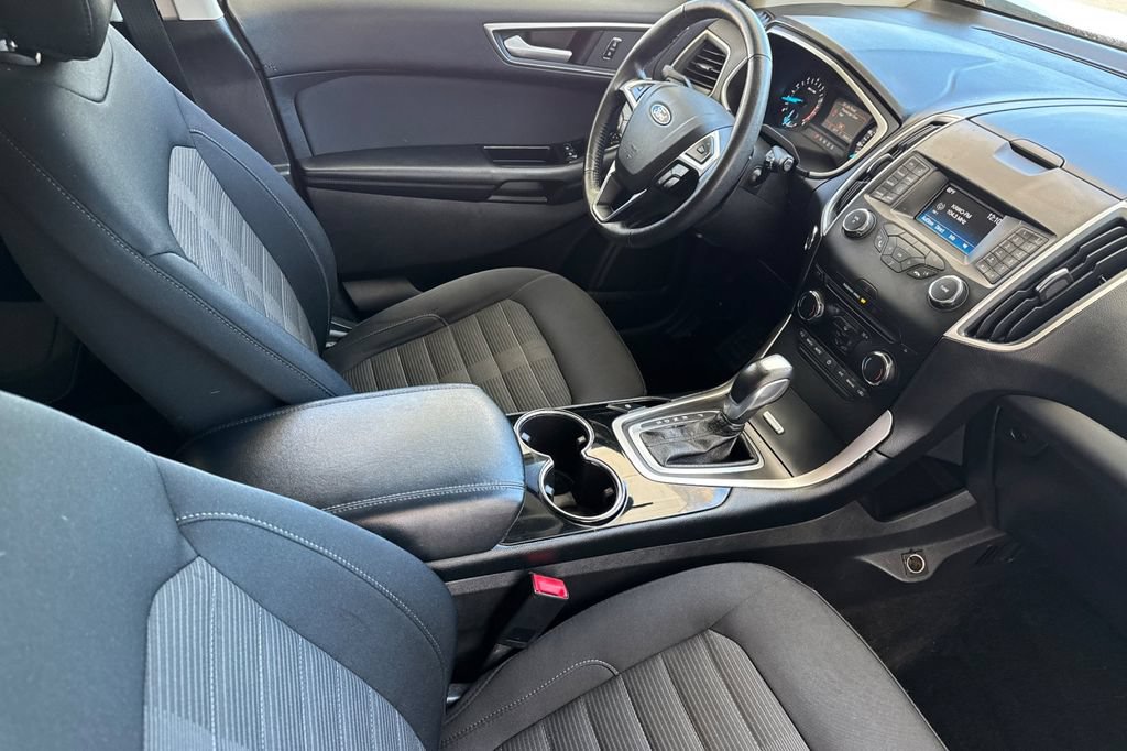 Used 2018 Ford Edge SEL AWD/4WD image 16
