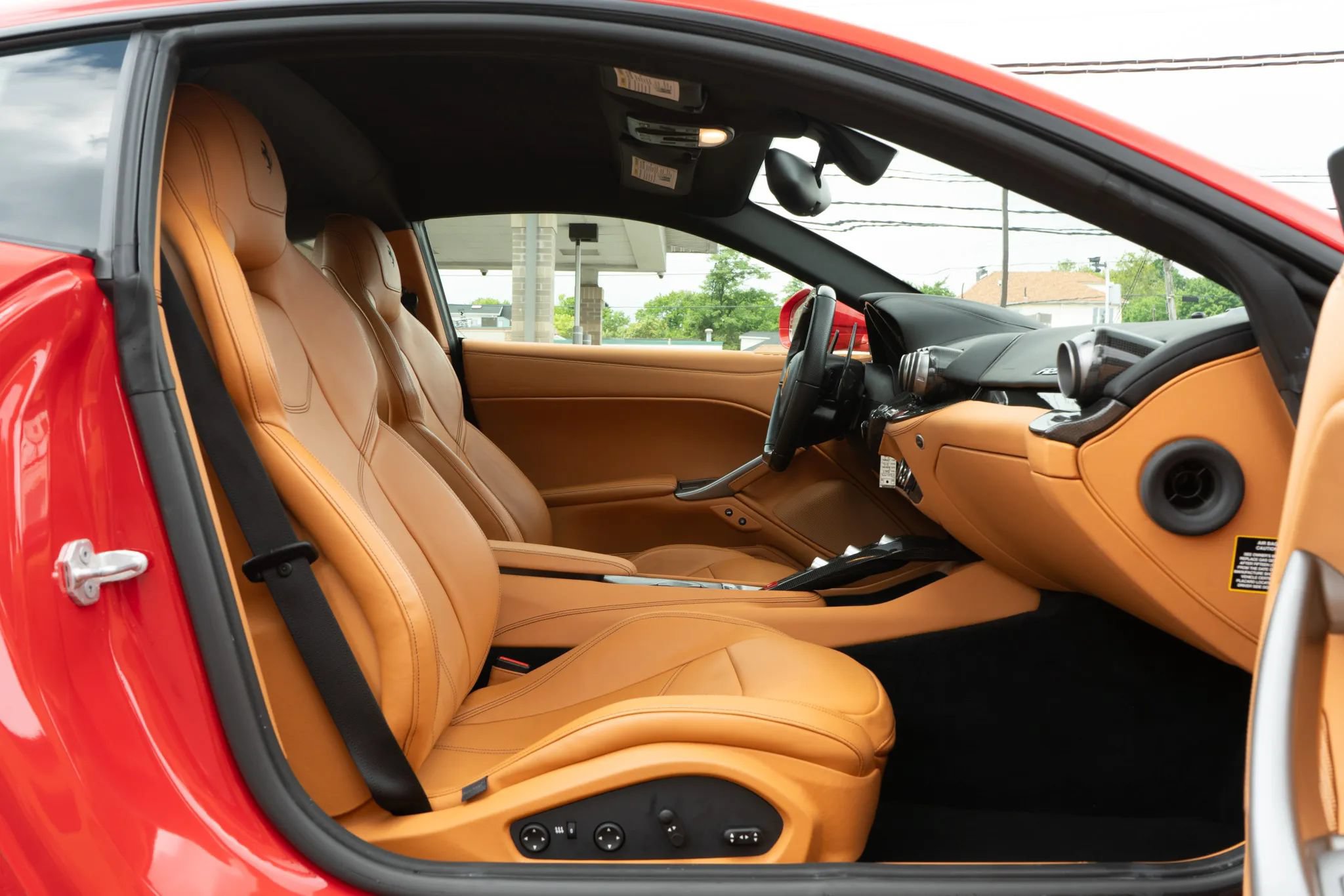 Used 2017 Ferrari F12 Berlinetta RWD image 26