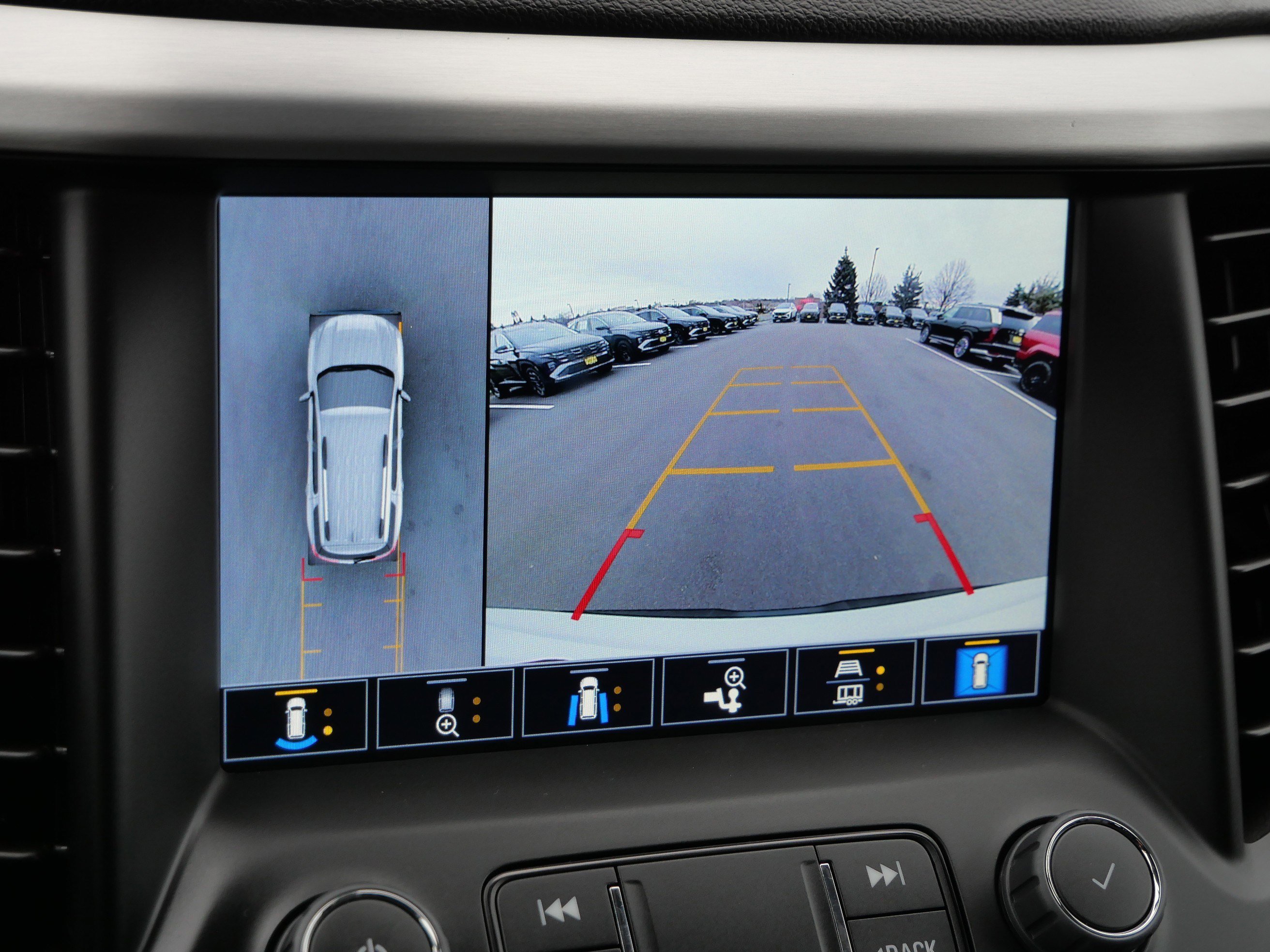 Used 2022 GMC Acadia SLT w/ Elevation Edition image 35