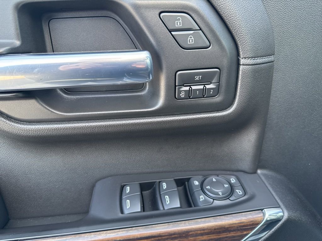 Used 2019 Chevrolet Silverado 1500 High Country image 15