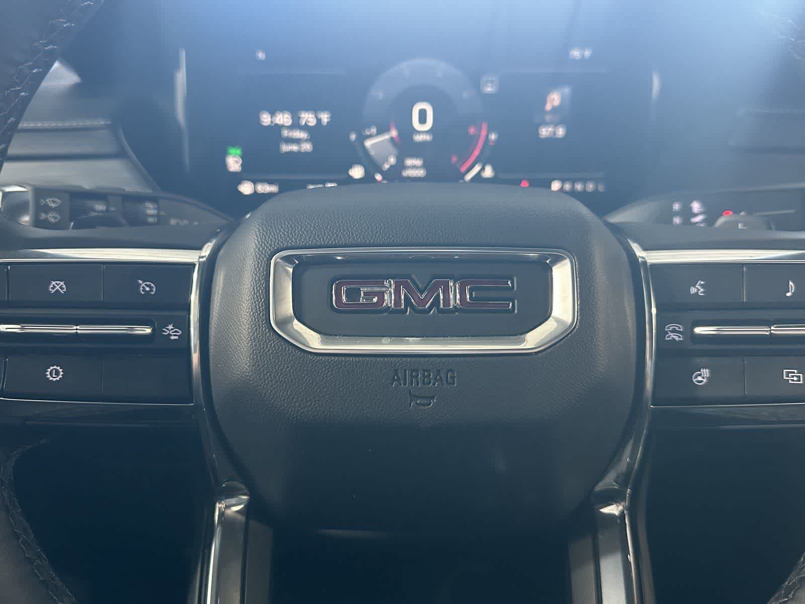 Used 2026 GMC Acadia Elevation w/ Elevation Premium Package AWD/4WD image 25