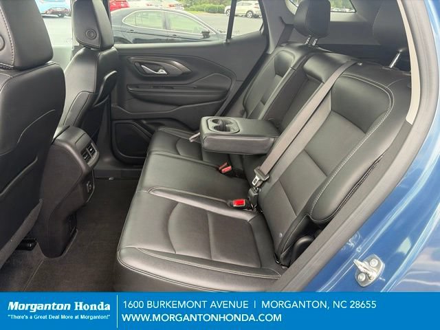 Used 2024 GMC Terrain SLT AWD/4WD image 24