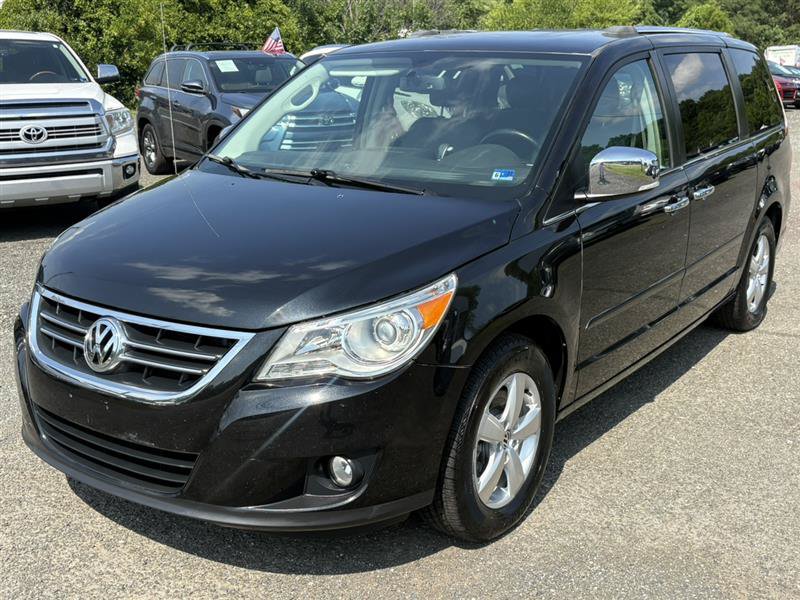 Used 2013 Volkswagen Routan SEL Premium