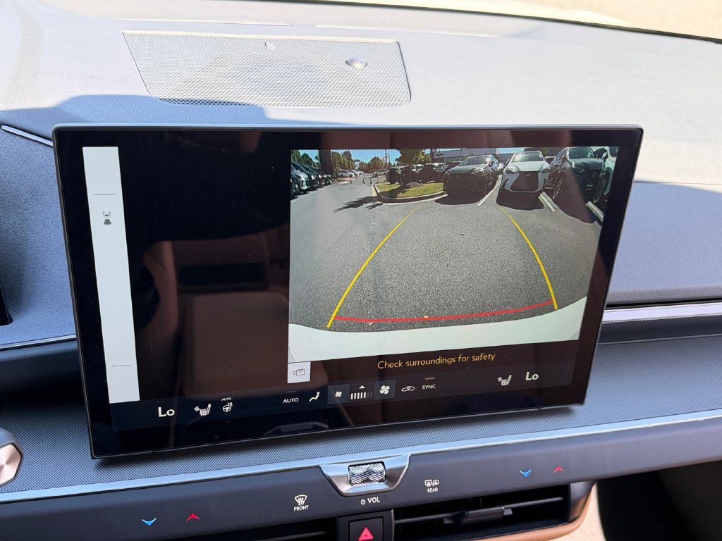 New 2026 Lexus ES 500e AWD/4WD image 19