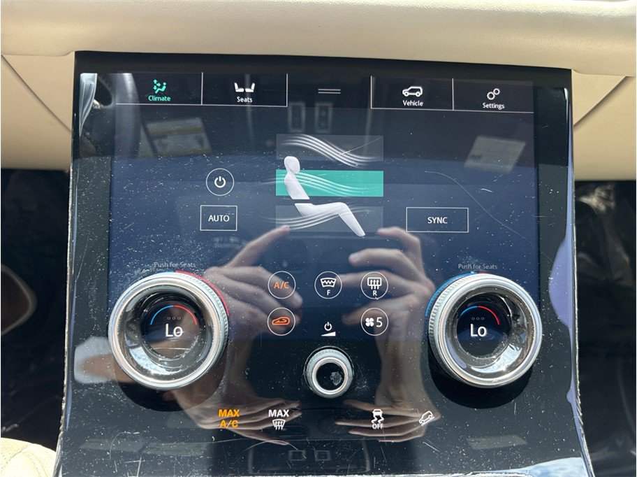 Used 2020 Land Rover Range Rover Velar R-Dynamic S AWD/4WD image 34