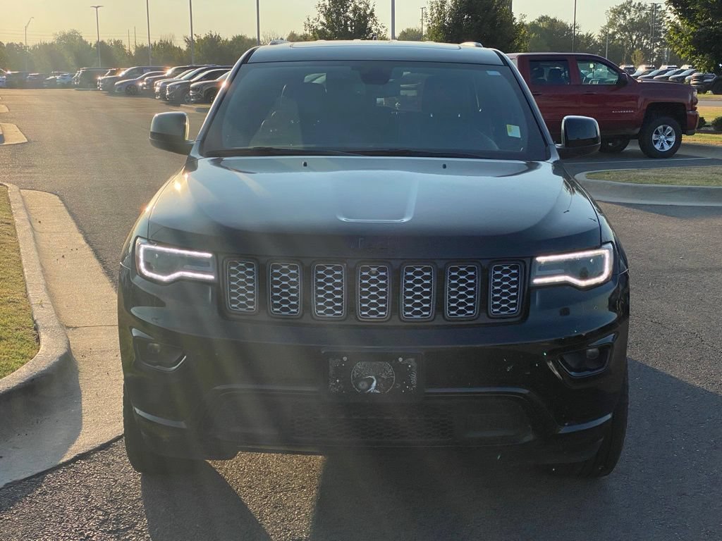 Used 2020 Jeep Grand Cherokee Altitude AWD/4WD image 2