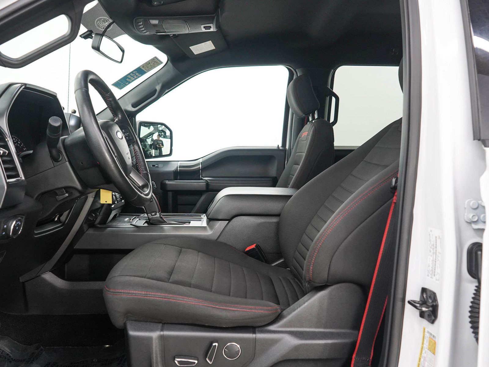 Used 2018 Ford F150 XLT w/ Equipment Group 302A Luxury AWD/4WD image 23