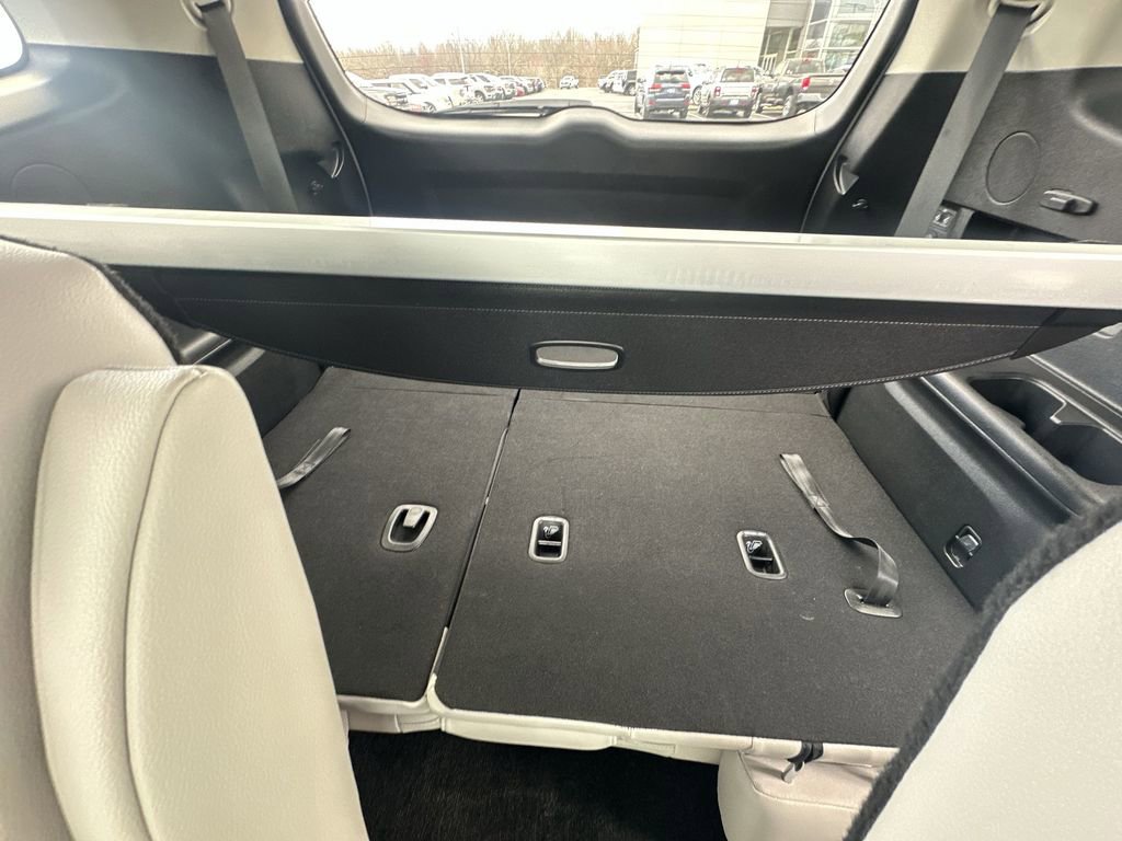 Used 2024 Kia Telluride EX w/ EX Captain's Chair Package FWD image 29