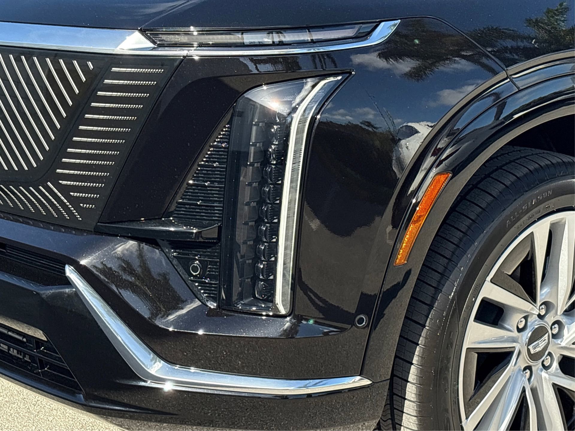 New 2026 Cadillac Vistiq Luxury image 14