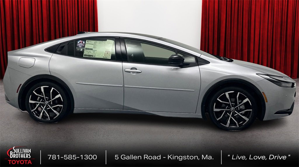 New 2026 Toyota Prius Plug-In Hybrid image 4