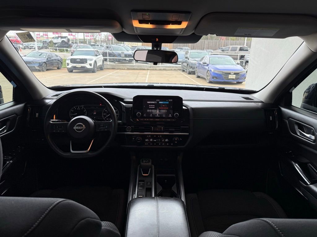 Used 2022 Nissan Pathfinder SV image 17