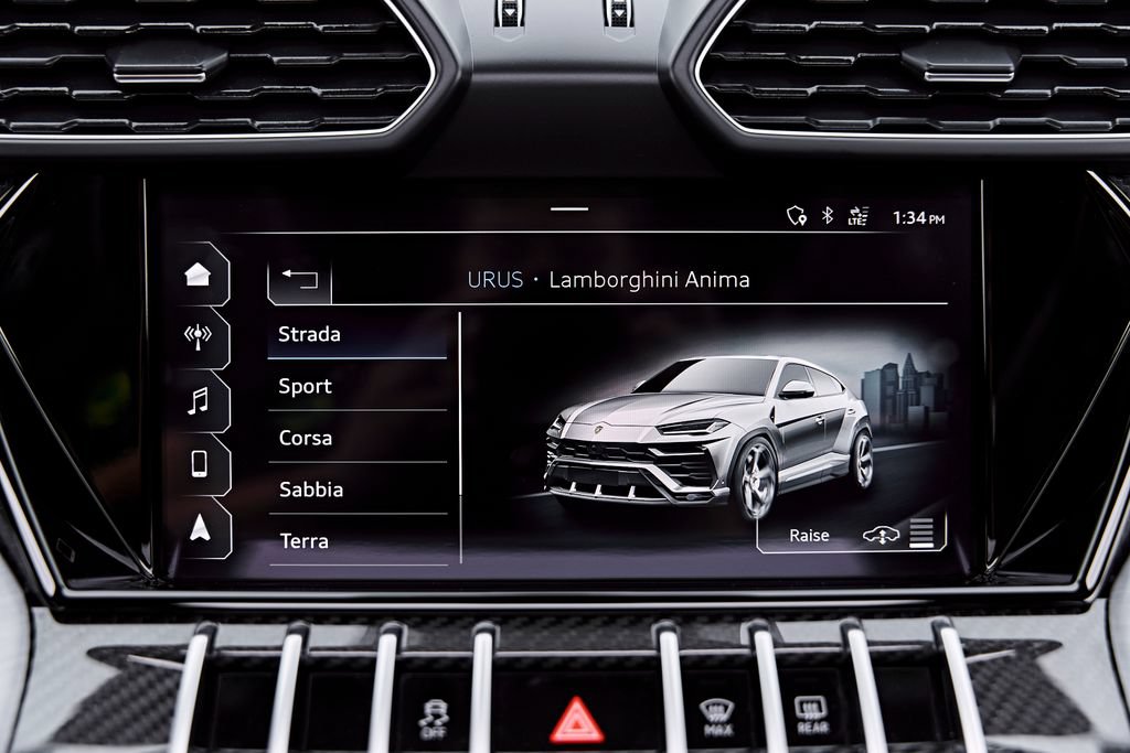 Used 2021 Lamborghini Urus AWD/4WD image 95