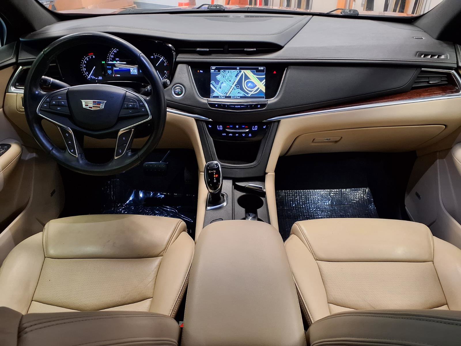 Used 2019 Cadillac XT5 Luxury FWD image 16