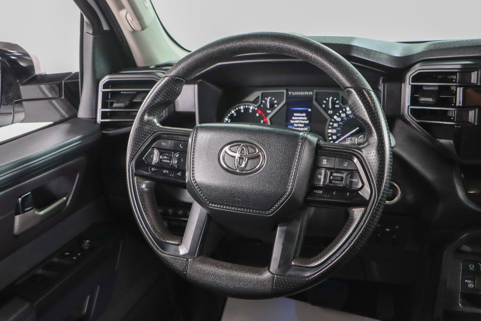Used 2024 Toyota Tundra SR5 w/ SR5 Convenience Package AWD/4WD image 13