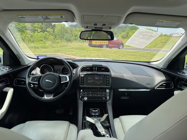 Used 2018 Jaguar F-PACE Prestige AWD/4WD image 19