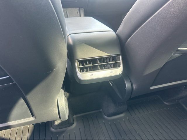 Used 2023 Tesla Model Y Long Range image 22