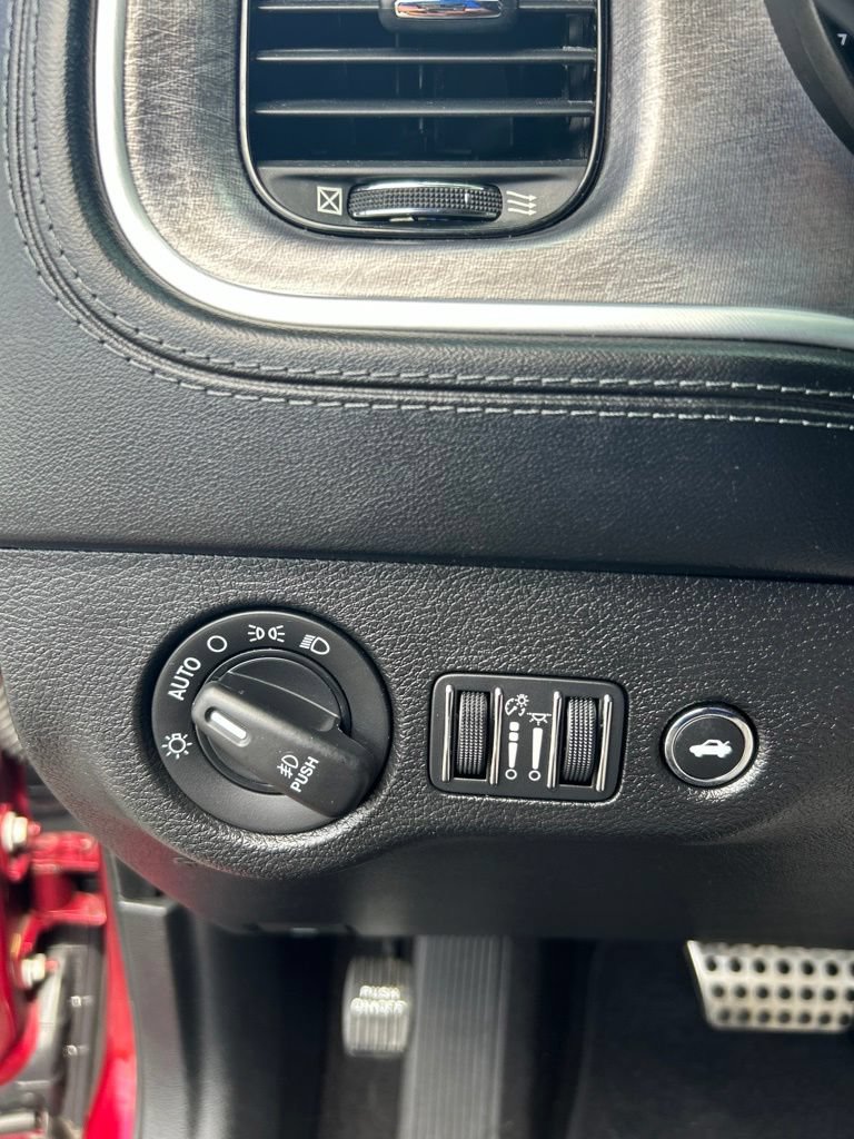 Used 2019 Dodge Charger Scat Pack w/ Daytona Edition Group RWD image 28