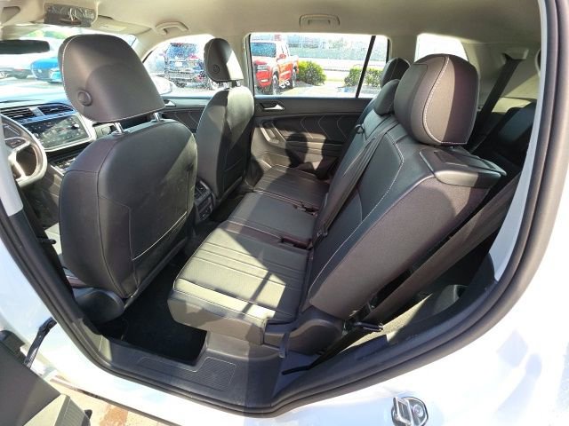 Used 2023 Volkswagen Tiguan SE image 22