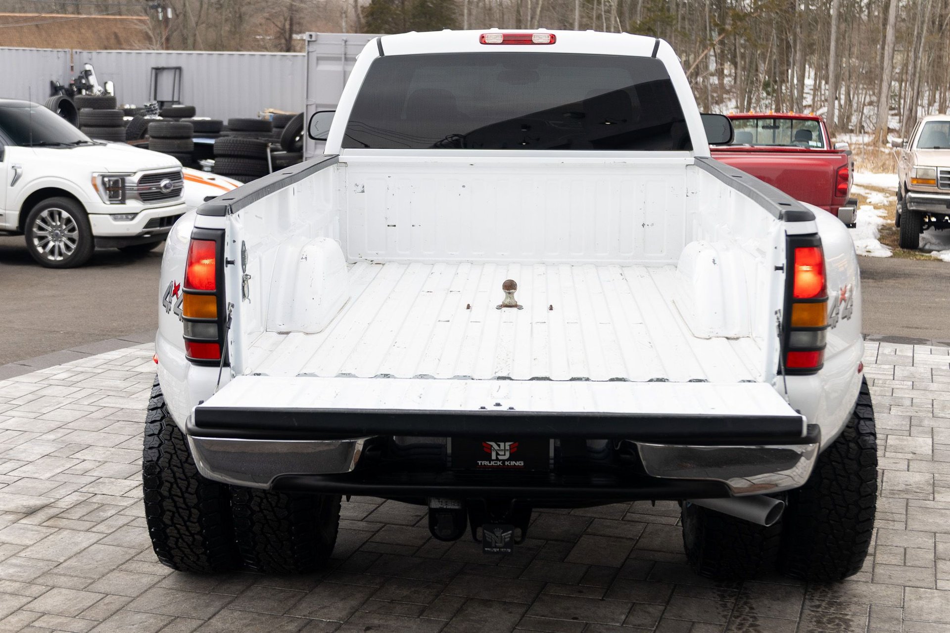 Used 2005 Chevrolet Silverado 3500 LT w/ Heavy-Duty Power Package image 30
