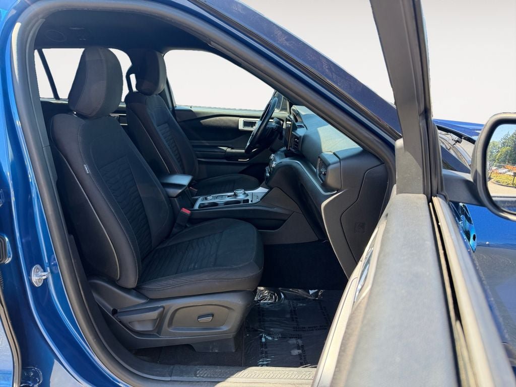 Used 2020 Ford Explorer XLT AWD/4WD image 24