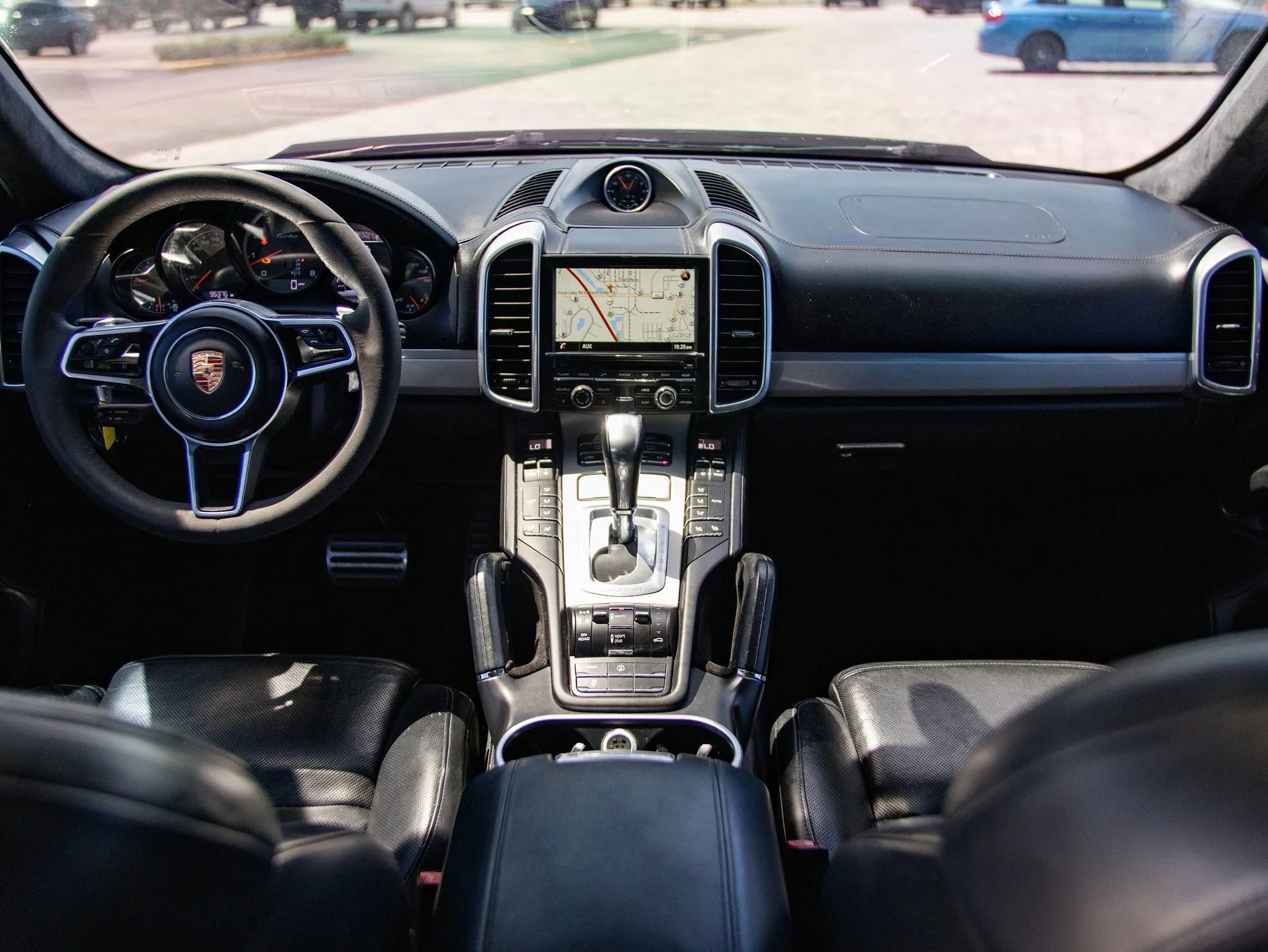 Used 2015 Porsche Cayenne Turbo AWD/4WD image 36