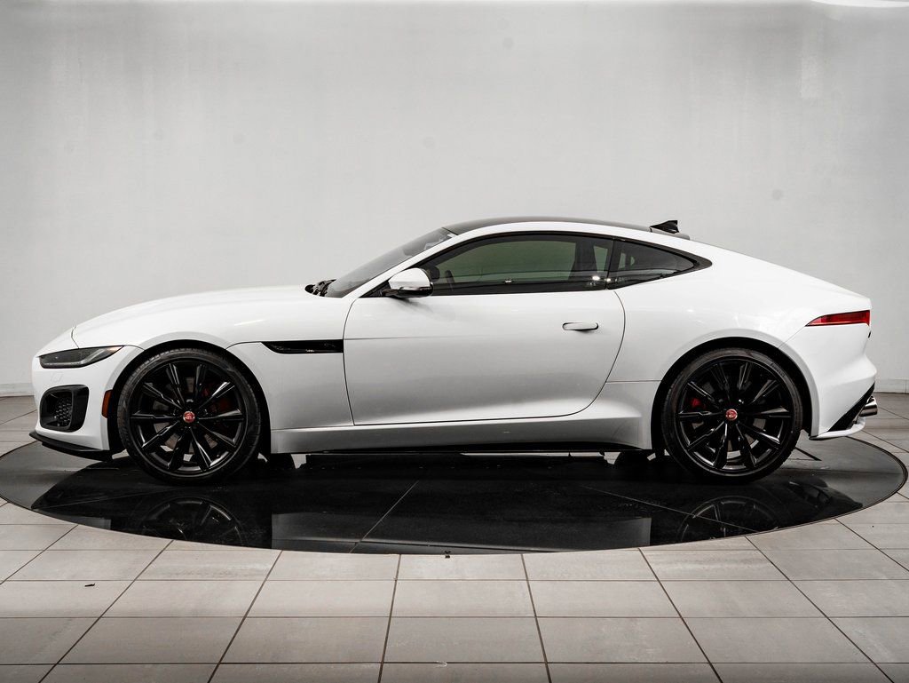 Used 2022 Jaguar F-TYPE R image 12