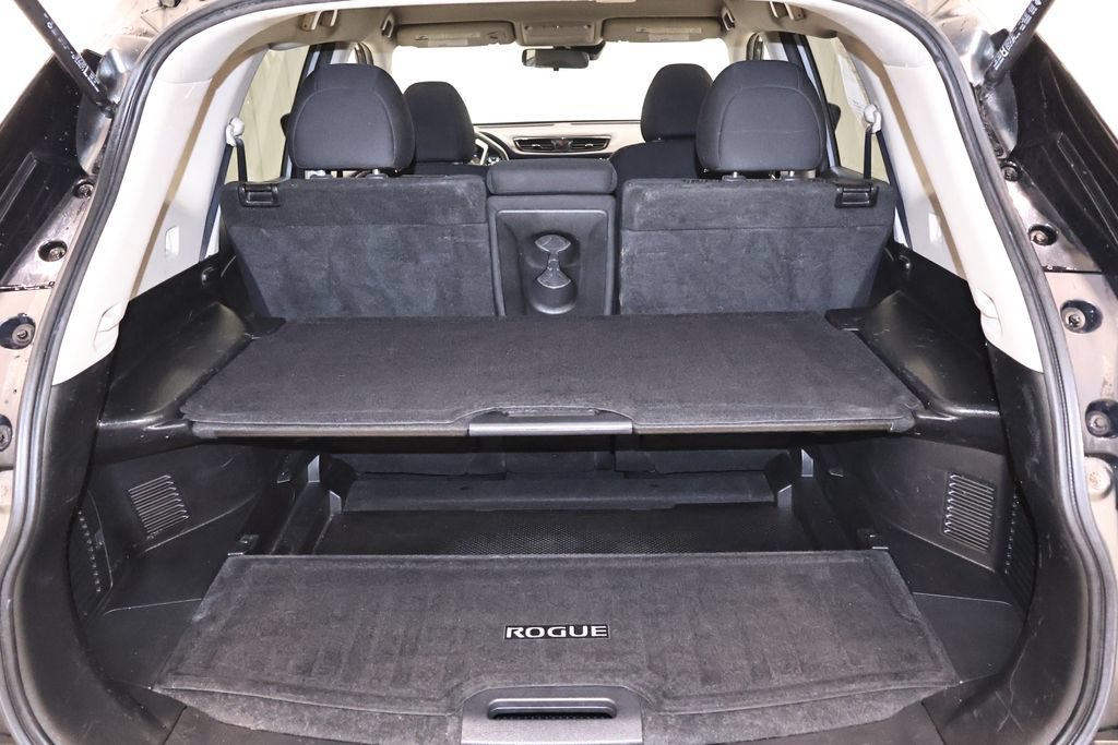 Used 2019 Nissan Rogue S w/ Special Edition Package AWD/4WD image 29