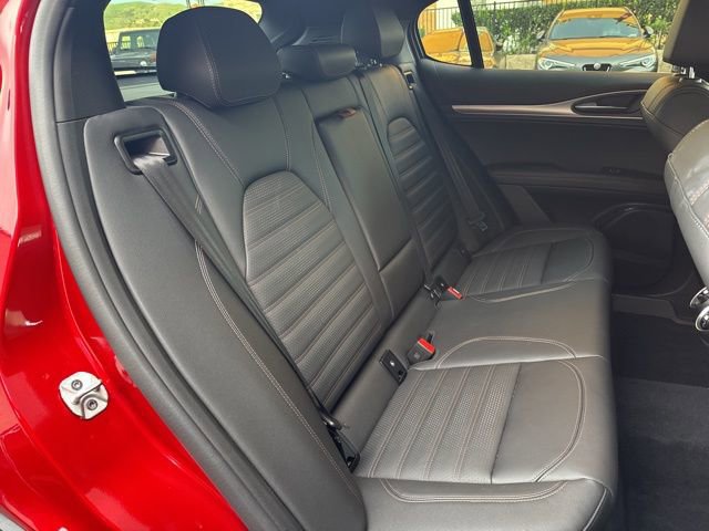Used 2025 Alfa Romeo Stelvio Sprint image 18
