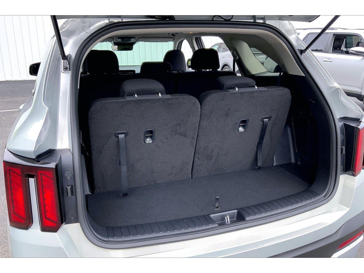 Used 2026 Kia Sorento LX FWD image 25