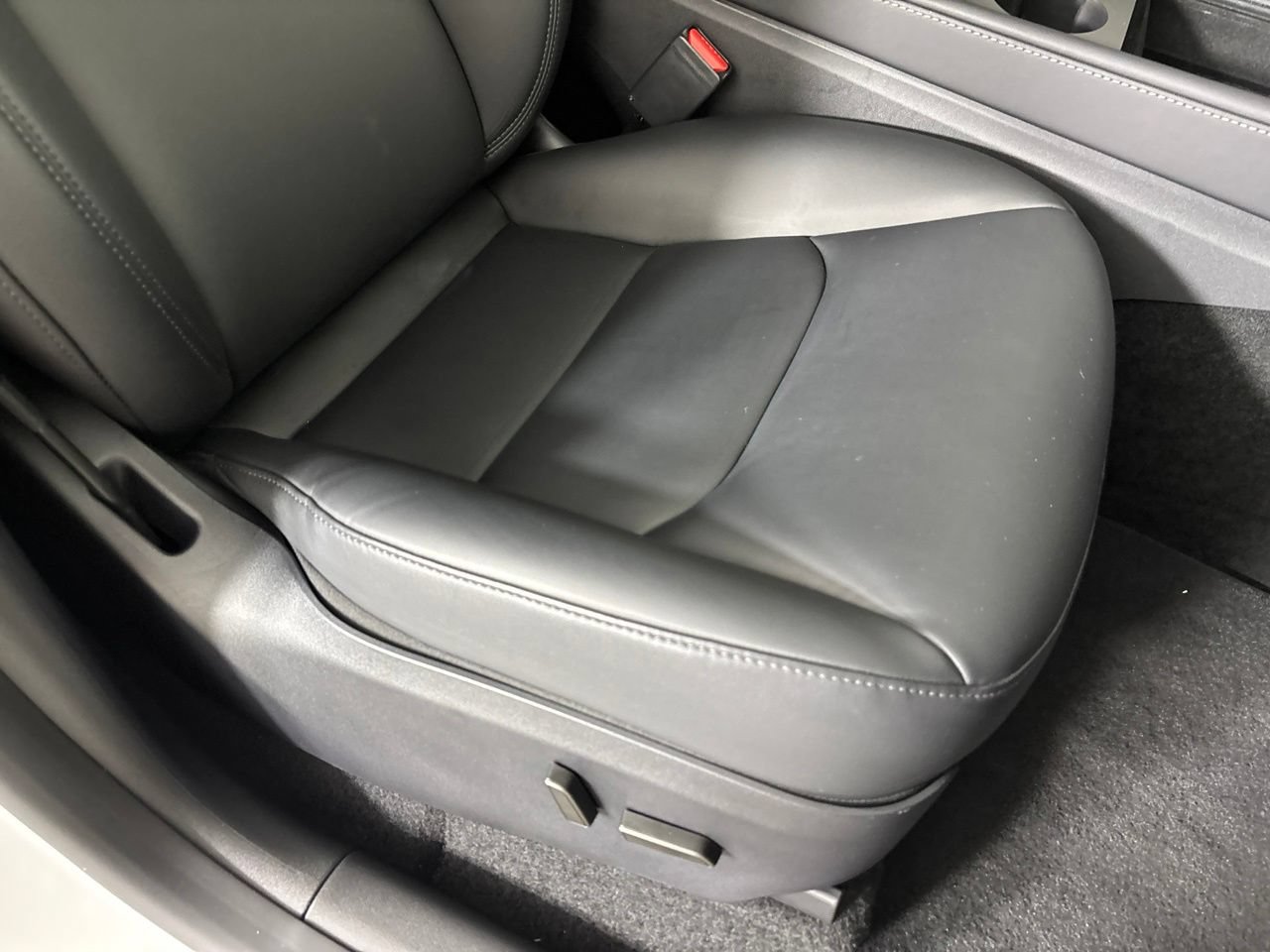 Used 2025 Tesla Model Y Long Range RWD image 22