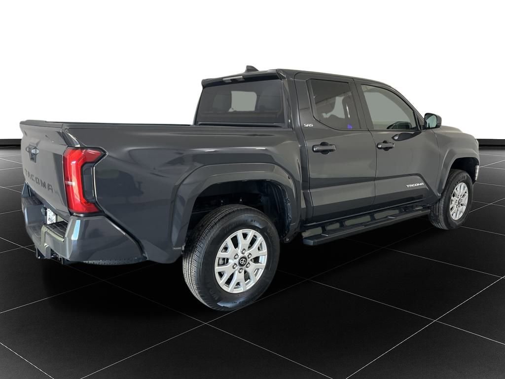 Used 2025 Toyota Tacoma SR5 image 5