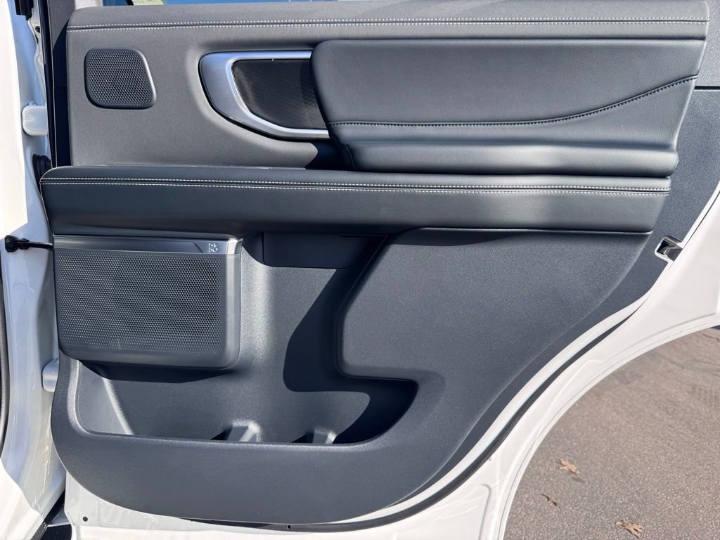 New 2026 Ford Expedition Platinum w/ Stealth Performance Package image 32