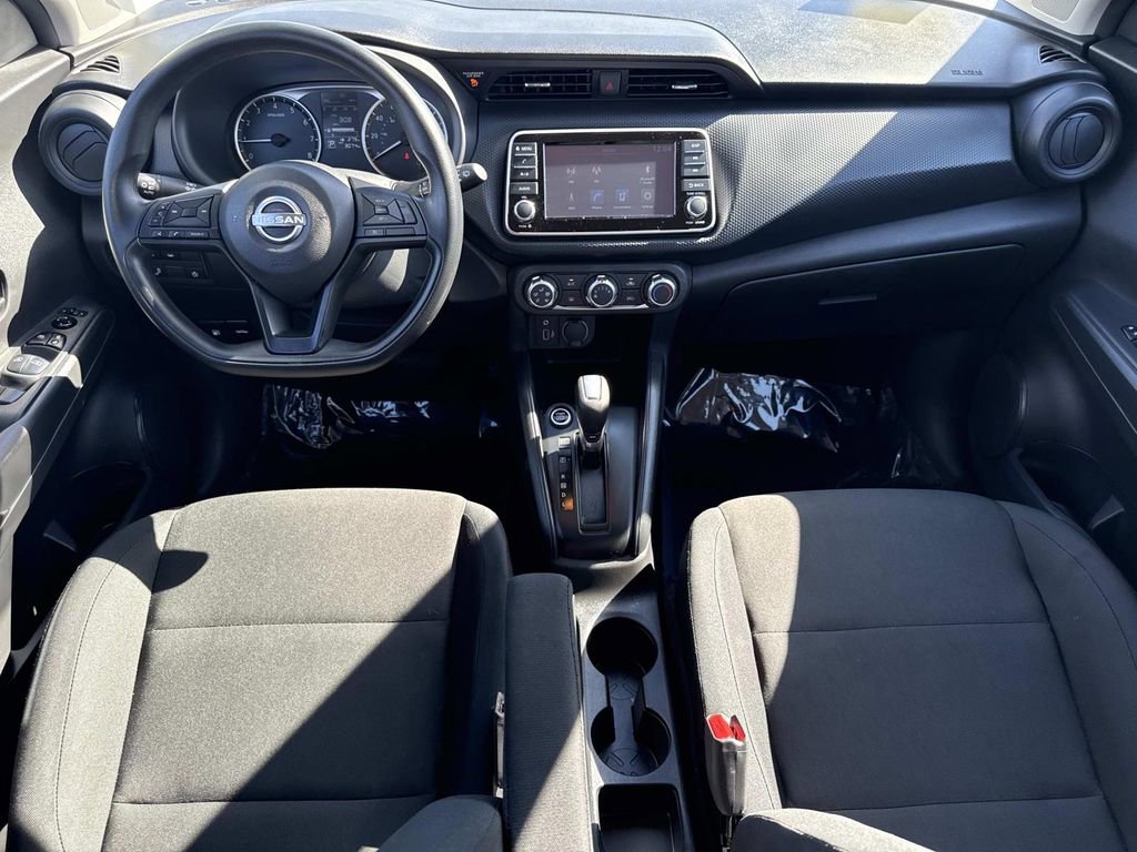 Certified 2025 Nissan Kicks Play S image 16