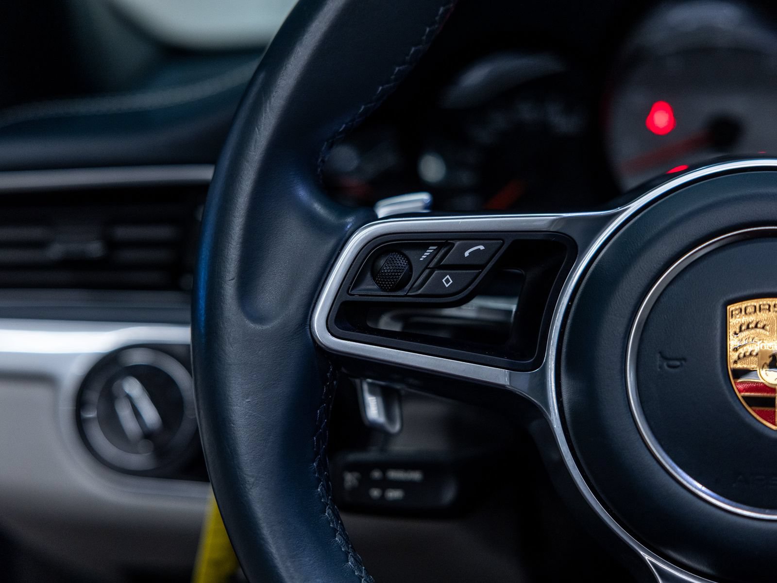 Certified 2019 Porsche 911 Carrera S RWD image 36
