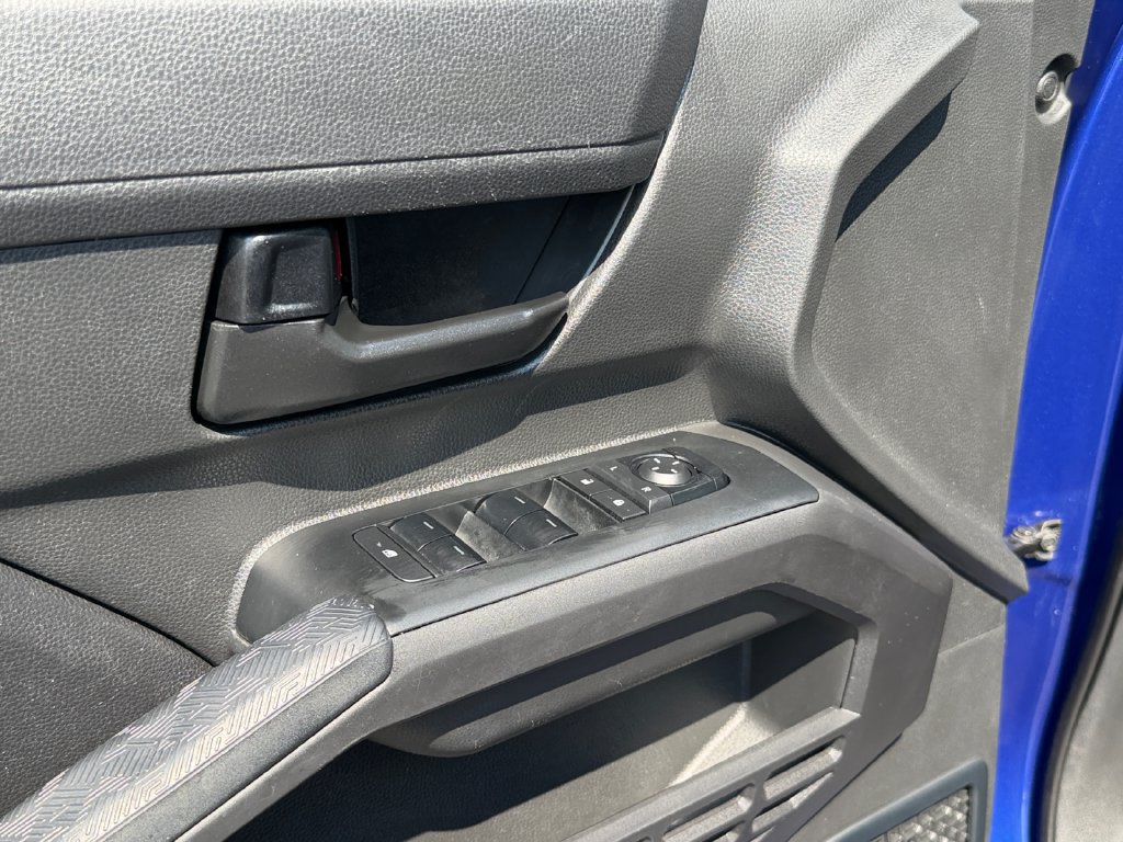 Certified 2024 Toyota Tacoma SR5 AWD/4WD image 15