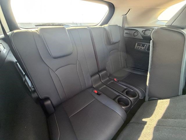 Used 2020 Lexus RX 350L FWD w/ Premium Package image 17