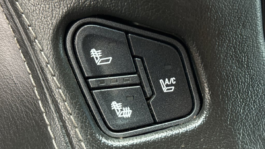 Used 2016 Chevrolet Suburban LTZ AWD/4WD image 44