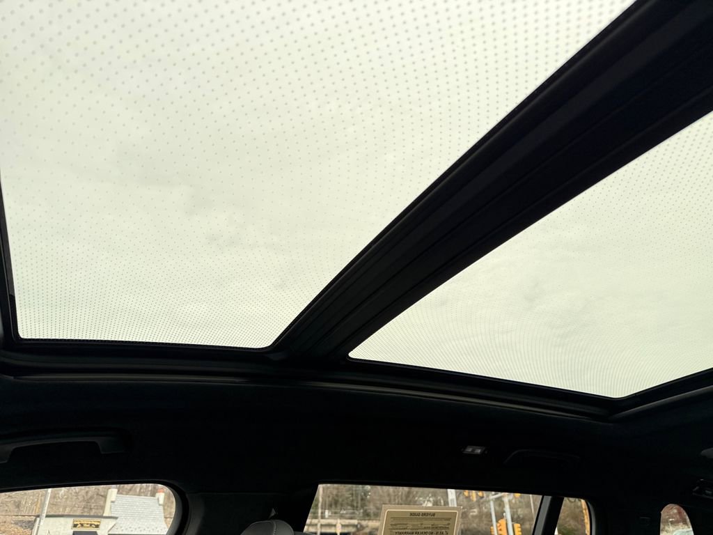 Certified 2024 BMW X7 xDrive40i w/ Executive Package image 34