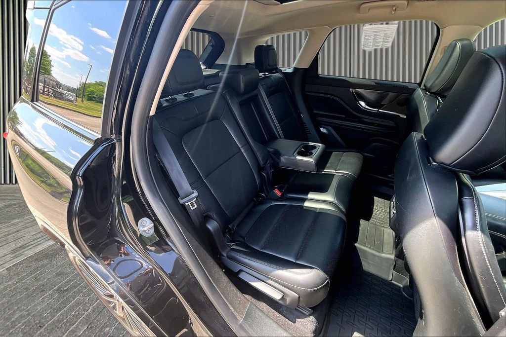 Used 2023 Lincoln Corsair AWD w/ Equipment Group 101A image 27