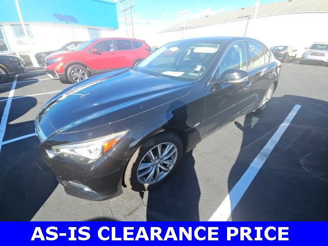 Used 2017 INFINITI Q50 2.0t w/ Moonroof Package