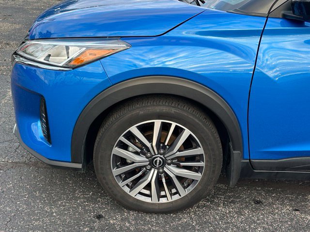Used 2023 Nissan Kicks SV w/ Interior Electronics Package FWD image 8