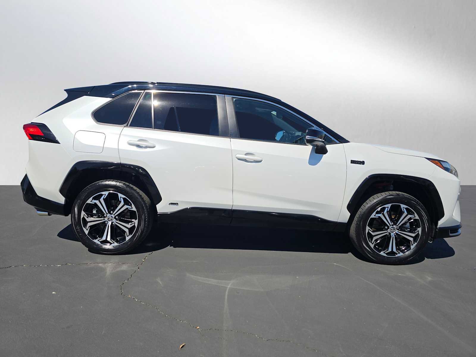 Used 2023 Toyota RAV4 XSE w/ Premium Package image 2