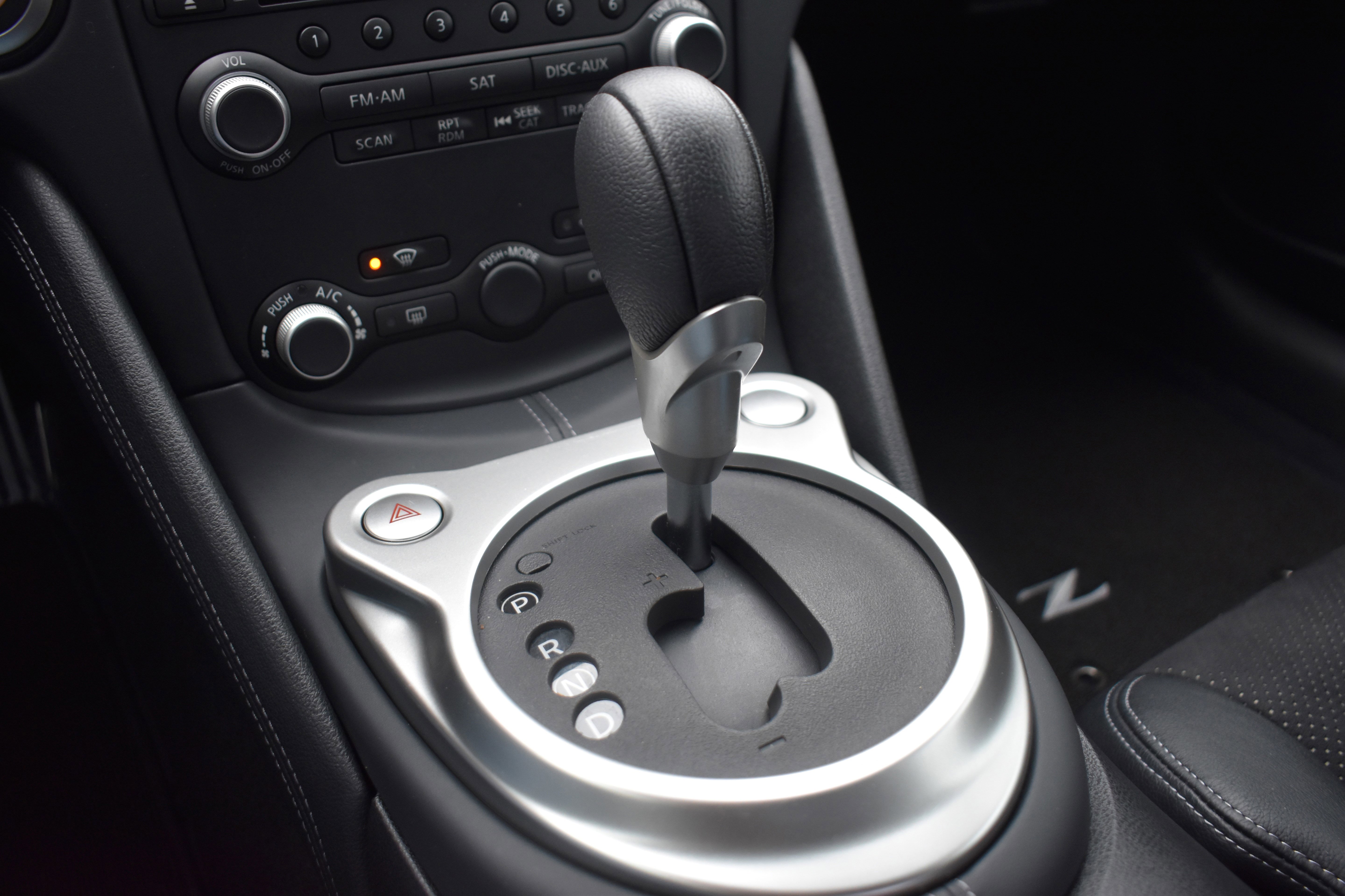 Used 2016 Nissan 370Z Touring image 22