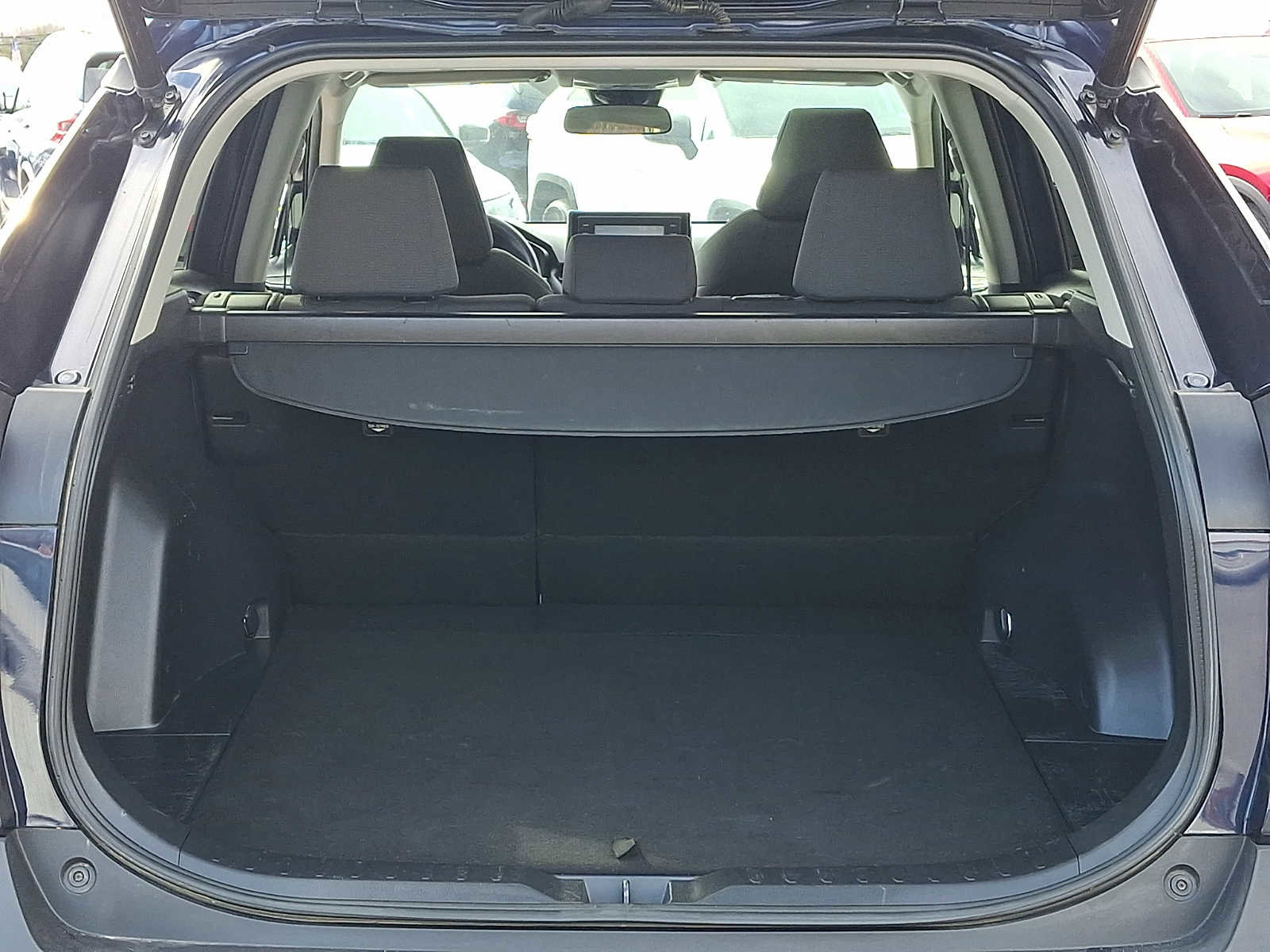 Used 2021 Toyota RAV4 XLE w/ Convenience Package image 30