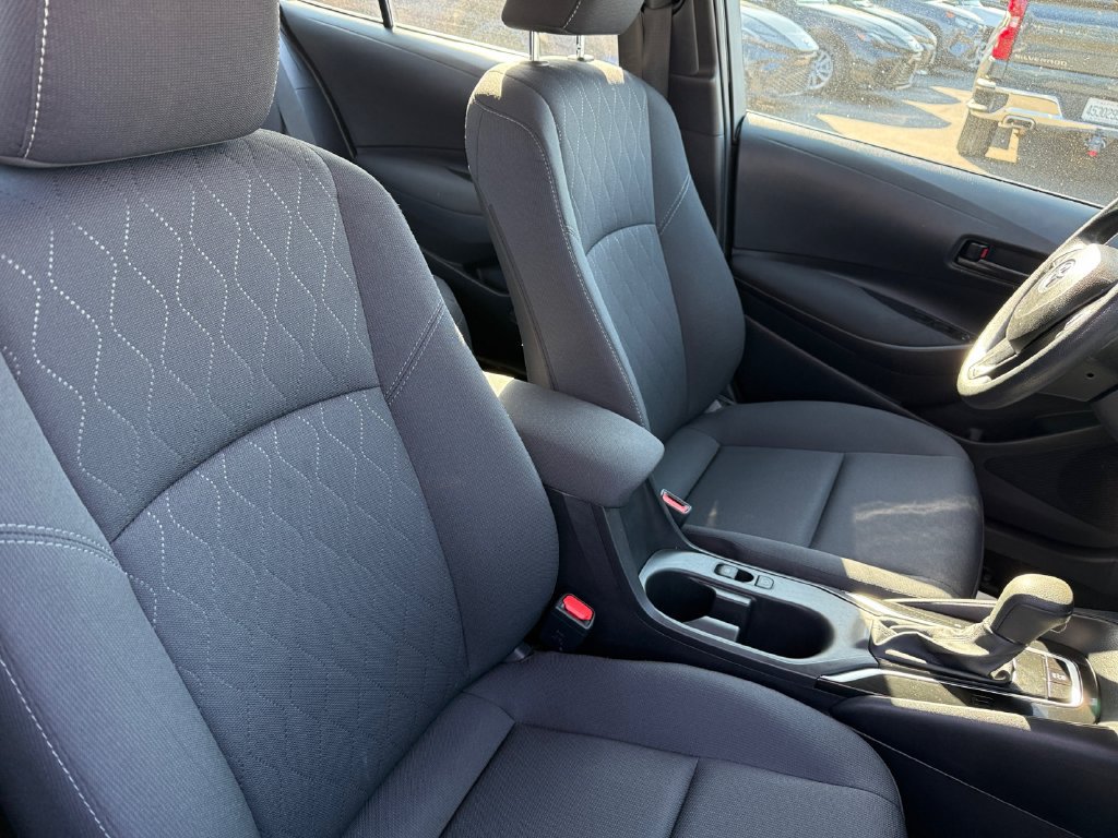 Certified 2025 Toyota Corolla LE w/ LE Premium Package FWD image 18
