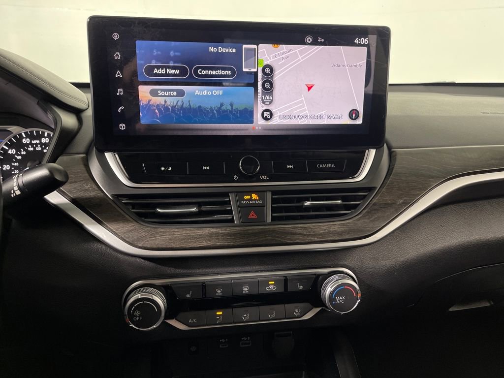 Used 2024 Nissan Altima 2.5 SV w/ SV Premium Package image 22