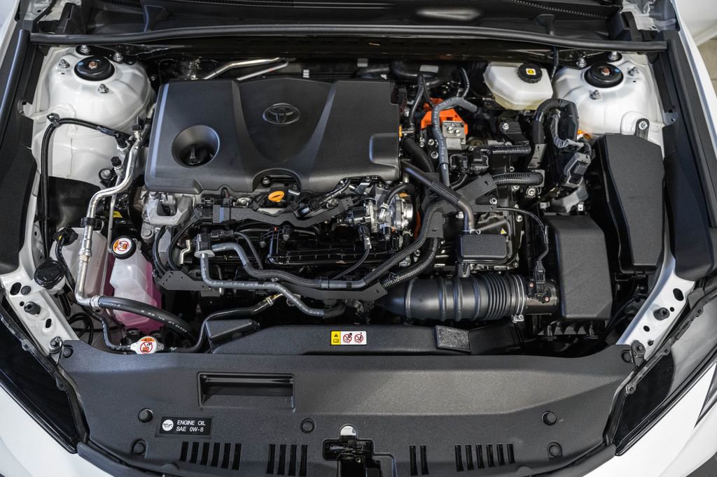 Used 2025 Toyota Camry SE image 16