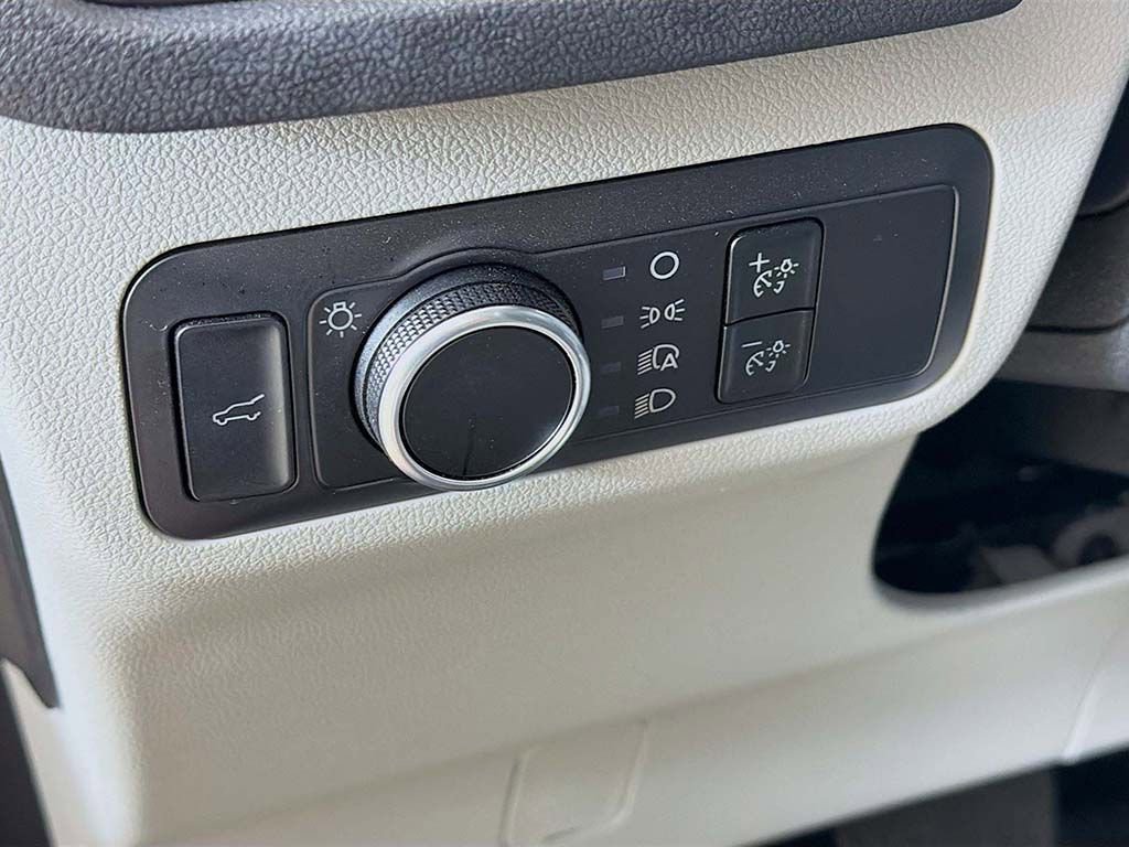 Used 2023 Ford Escape Active w/ Tech Pack #2 image 32